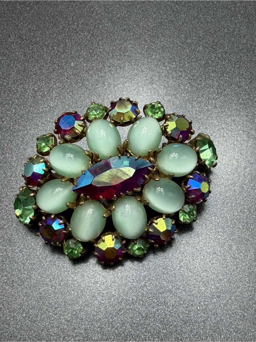Vintage Green Givre Glass Brooch #cz570